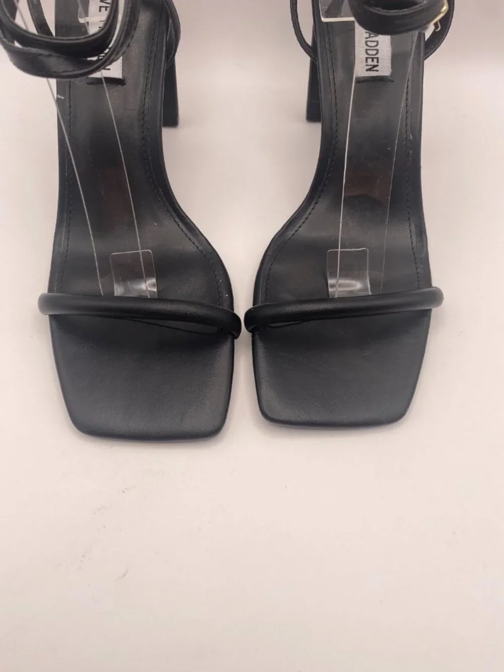 Steve Madden Women Eryka Black Leather Ankle Strap Sandal  Sz 8